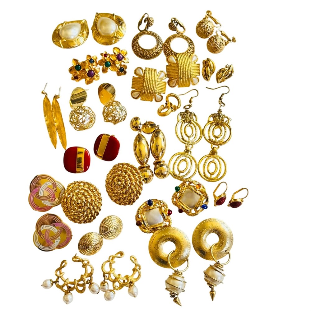 Lot of 19 Pairs VTG Earrings Pierced Clip Gold Pearl Chunky Dangle 70s 80s 90s