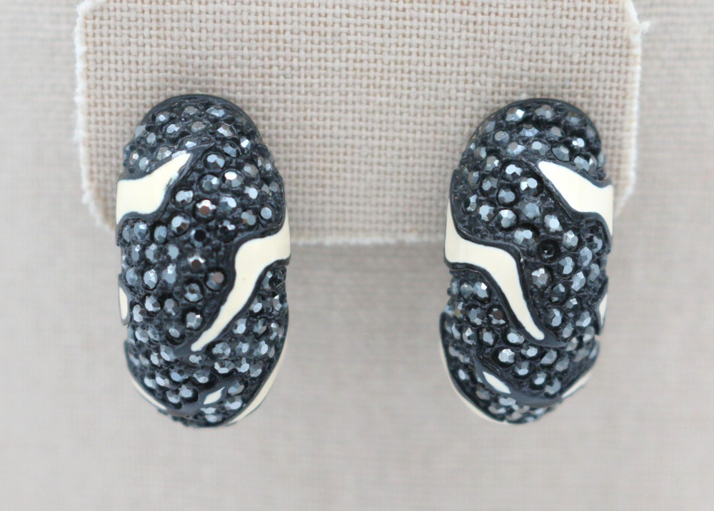 Vintage ST. JOHN Black Rhinestone Creamy Beige Enamel Shrimp Clip On Earrings