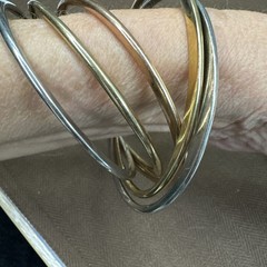 Vintage 1960s Gold ,Silver, Rose Gold Tone 5 Bangle Interlocking Bracelet J104