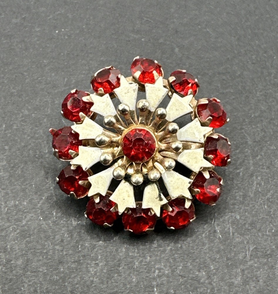 Vintage Red Rhinestone Flower Brooch J42