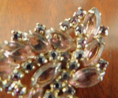 VINTAGE AMETHYST PURPLE RHINESTONE BROOCH / PRONG SET 2 3/4″ high x 2 1/8″ wide