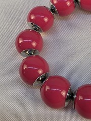 Vintage Fuschia Pink Plastic Bauble Bracelet With Silver Accents 3″ Elastic 90s