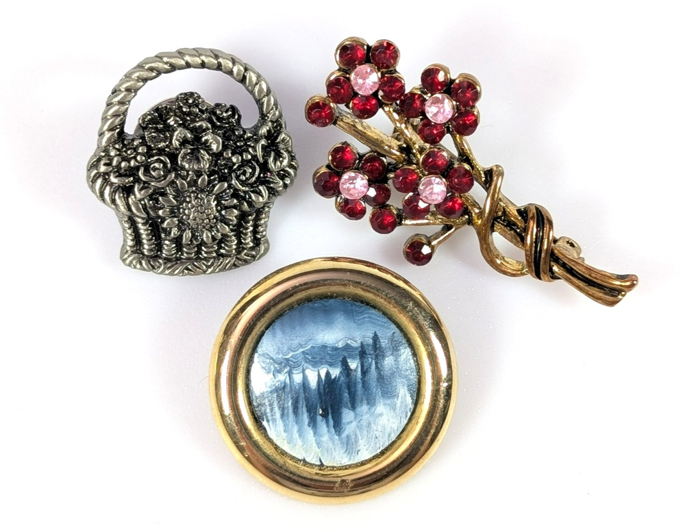 Vtg Rhinestone Floral Spray Red Pink Gold Tone Flower Bouquet Pin Silver Basket