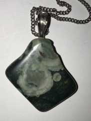 Vtg Stone Pendant with Silvertone Chain