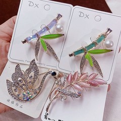 20Pcs Wholesale Brooch Pins Lot Random Rhinestone Crystal Flower Scarf Buckle