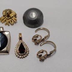 Vintage Earrings Brooch Pendant Mixed Metals Rhinestone Pearl Multicolor Lot of…