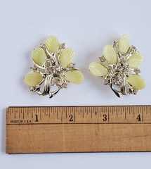 Vintage Rhinestone Plastic Flower Earring Jewelry