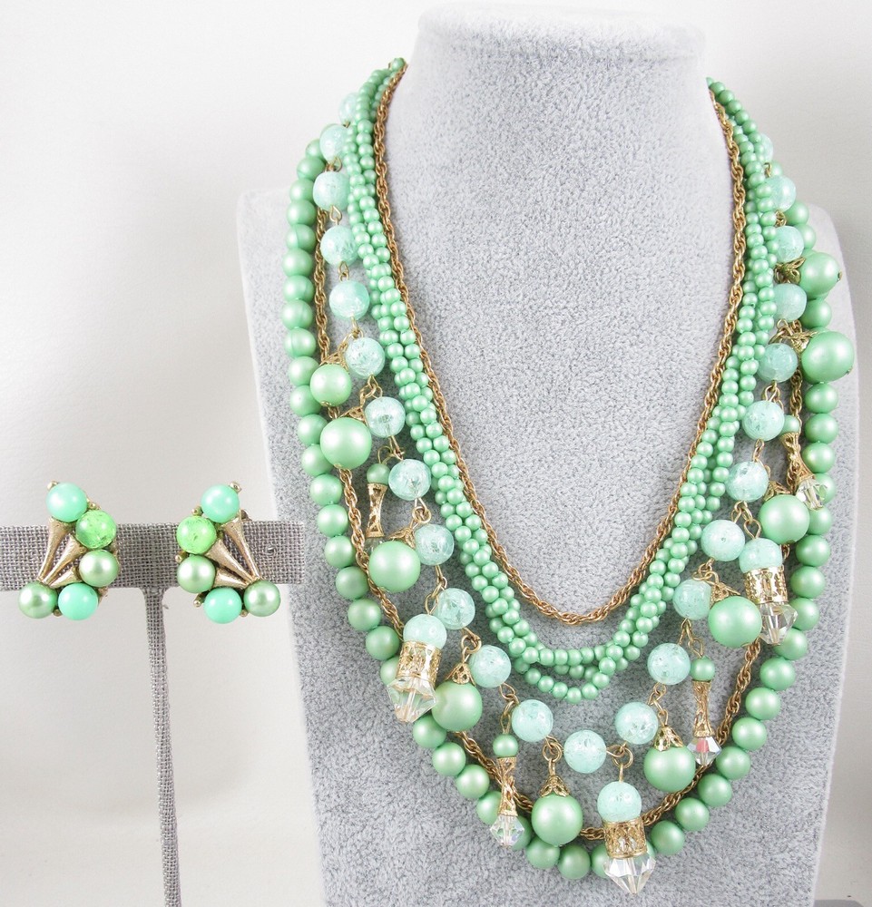 DRAMATIC 1960’S GOLD TONE LIME GREEN BEADED NECKLACE AND EARRINGS SET