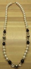 VTG 25″ gold tone metal off white faux pearl black clear bead strand Necklace