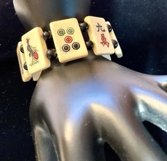 VINTAGE ASIAN CHINESE MAHJONG TILE STRETCH BRACELET