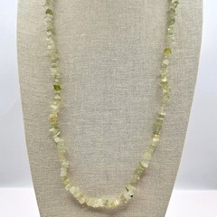Vintage 80s Prehnite Gemstone Chip Beaded Necklace Healing Sage Green Jewelry