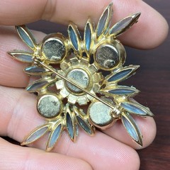 MCM Light Aqua Blue Glass Faceted Prism Rhinestones Pin Brooch 2.5” Goldtone Vtg