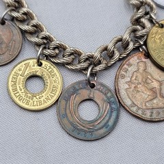 Vintage World Coin Charm Chain Bracelet Womens 6.5 In Travel Jewelry