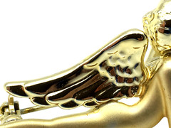 CAJC Vintage GoldTone Metal Winged Cherub HoldIng Amethyst Color Glass Heart Pin