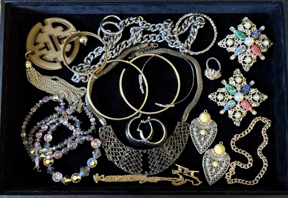 VTG To Now Mix Estate Junk Jewelry Lot Repair Craft Repurpose Rhinestones Signed