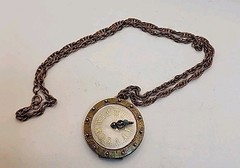 Vintage Gold Tone Faux Watch Locket Pendant Necklace SEE DESCRIPT. & PICS 26″