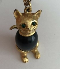 EDLEE CAT CHAIN GREEN EYES AND BLACK / GREY BELLY