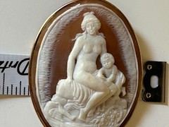 Rare lg GAPA Italian shell cameo 9K gold brooch, pendant, Venus Aphrodite Cupid!