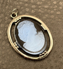 VTG Blue Glass Cameo Pendant Silver Tone Oval Victorian Style Lady Profile