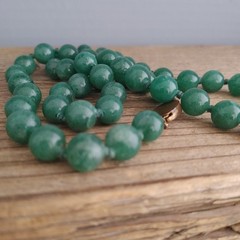 Vintage Chinese Export Green JADE Beaded Necklace Knotted 9mm 23”
