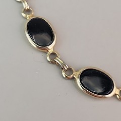 Vintage Glass Bracelet Black Oval Gold Tone Linked Safety Chain 7″