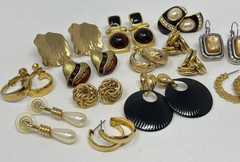 Vintage Bold Estate Costume Earrings Lot (13) 90’s Gold Tone Joan Rivers Trifari