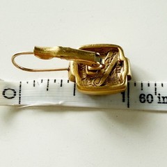 OSCAR DE LA RENTA Leverback Dangle Earrings : Matte Gold, Green + Brown Crystal