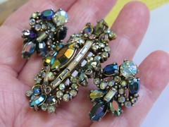 Vintage Hollycraft 1956 Brooch / Pin & Clip-on Earrings- Multicolored FREE SHIPP