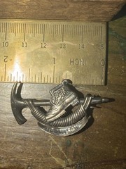 Germany Vintage Garmisch-Partenkirchen Pin Brooch Alpine Ski Silver Tone C Clasp