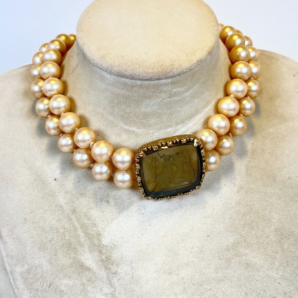 LES BERNARD Faux Pearl Choker Necklace Intaglio Lovers Cameo Hermes Aphrodite