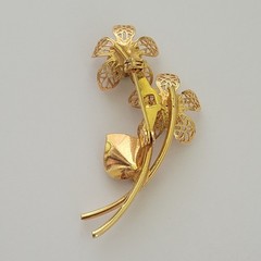 Vintage Uranium Glass Rhinestone In Gold Tone Filigree Flower Brooch Pin