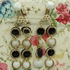 Vintage Dangle Earrings Womens Black White Gold Retro Mod Beaded Drop Hong Kong