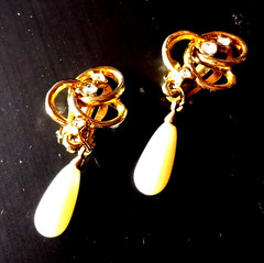 Vintage Gold Color & White Faux Pearl Dangle/Drop Clip on Earrings