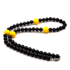 Jet Black w Bright Yellow Beaded Professional Necklace Steelers Colors 26 In