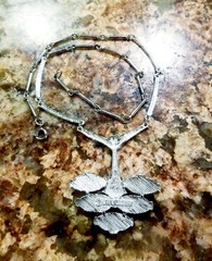 Retro Vintage 1977 Sarah Coventry Continental Necklace, Excellent condition.