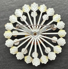 vtg YELLOW & ORANGE DAISY PIN. 3 Petal Layers. Enamel & Metal. 2.5″. 1960s MOD