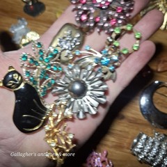 Vintage mixed Costume Jewelry brooch Lot + Etc Rhinestones Hair barrettes Charms