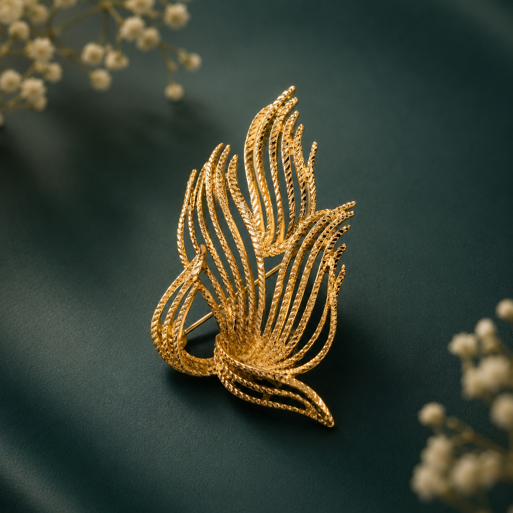 Vintage Signed Monet Gold Tone Openwork Leaf Brooch Pin 1970s Mid Century