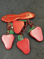 Vintage Carved Strawberry Bar Pin In Great Condition 4 1/2” X 3 1/2”