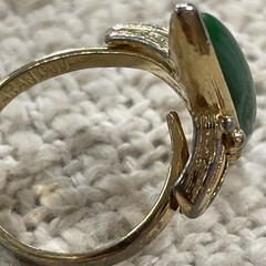 Vintage Gold Toned Sarah Coventry Marquise-Shaped Green Stone Adjustable Ring