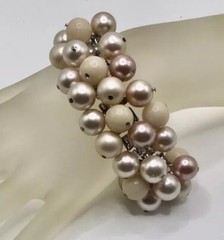 Vintage Japan Cha Cha Bracelet, Shades Creamy Beige Brown Beads