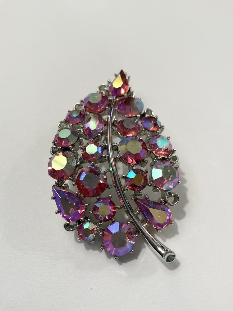 LISNER Stunning Vintage Pink AB Stones Silvertone Leaf Brooch Signed