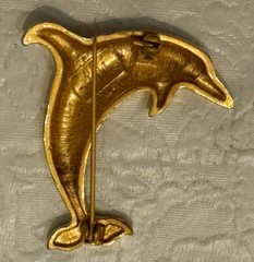 Vintage AAI Brooch Dolphin Fish Rhinestone Eye Gold Tone Pin 2”