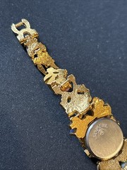 SPATS VINTAGE PEEKABOO LADIES WATCH GOLD TONE WITH STONES LIGHT COLORS WORKS!