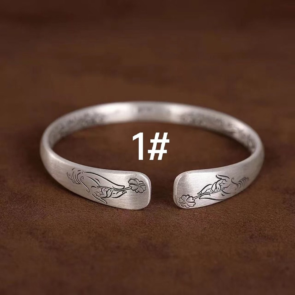 1 piece Vintage silver bracelet with adjustable opening