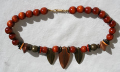 Vtg Carol Dauplaise Necklace Metal Arrowhead Brown Wood Beads Signed 17″