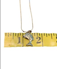Vintage Unbranded Nefertiti Egyptian Charm Pendant Necklace W/Stud Earrings NIB