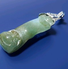 ORIGINAL Antique Green JADE DIAMOND Art Deco Pendant SOLID PLATINUM Medallion