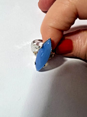 VTG Mid-Century Silver Tone Cocktail Statement Molded Glass Ring Size 7-8 Blue