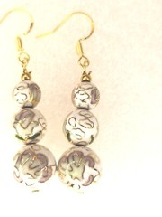 Japanese Bead Earrings Yellow Gold PL Hook Pin Accent White Lavender Floral Vtg